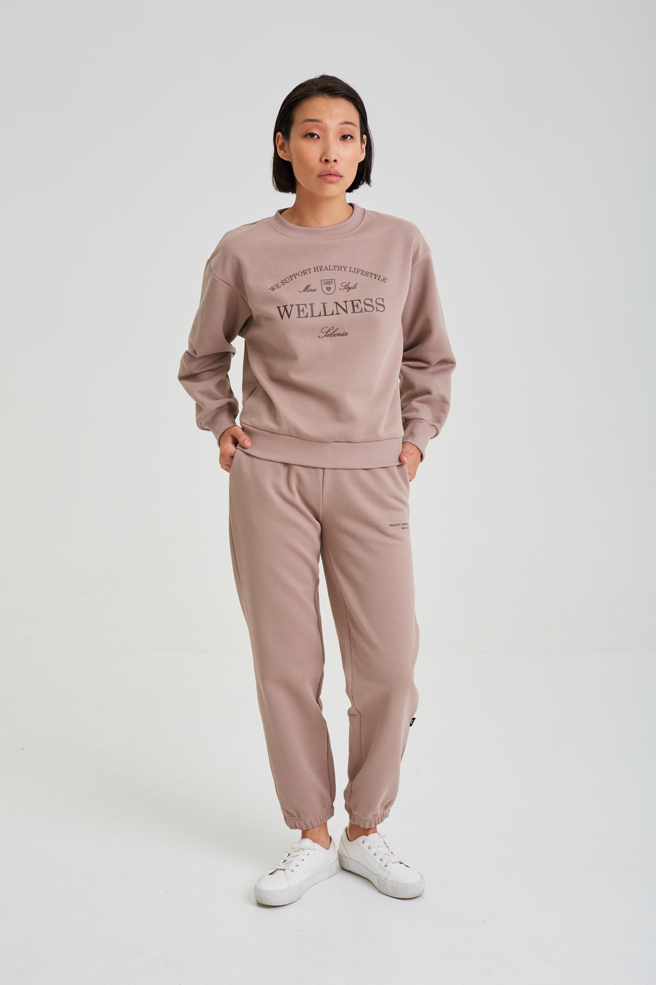 Костюм (40 бежевый)