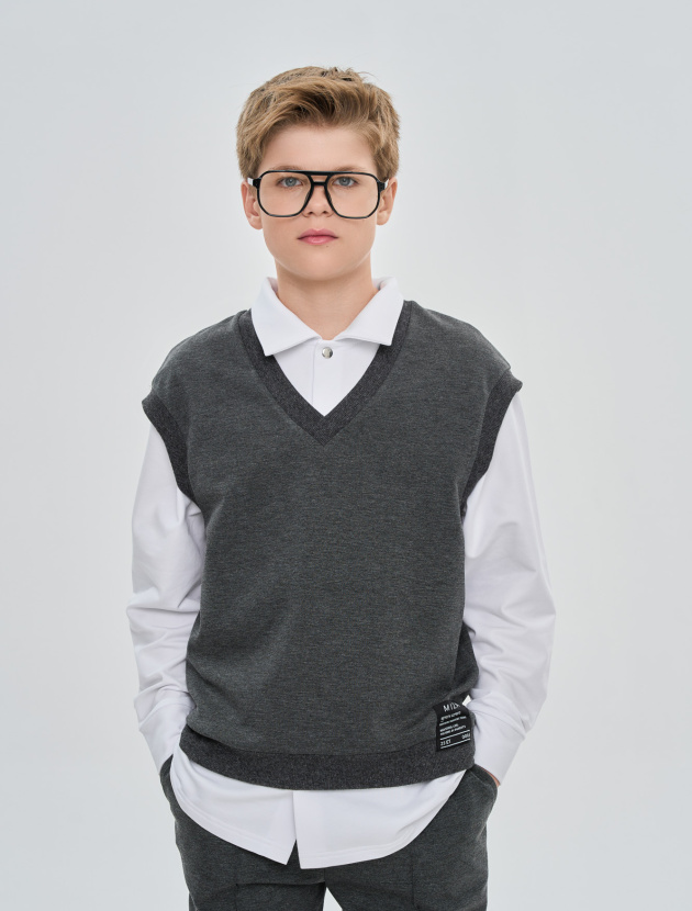 Базовый жилет с нашивкой