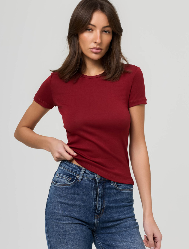 Футболка силуэта Slim