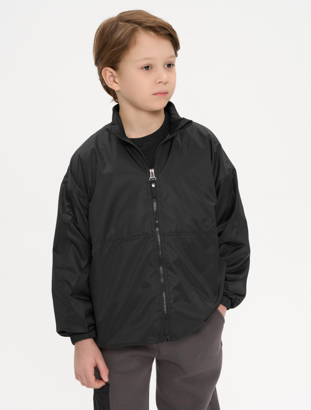 Ветровка с воротником-стойкой
