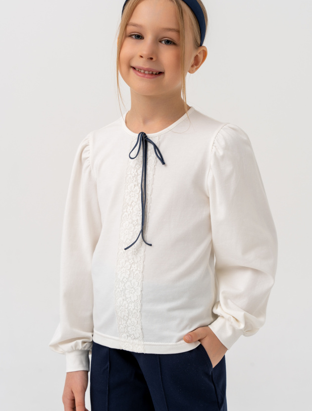 Лонгслив с кружевной вставкой