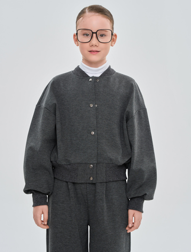 Укороченный бомбер на кнопках 